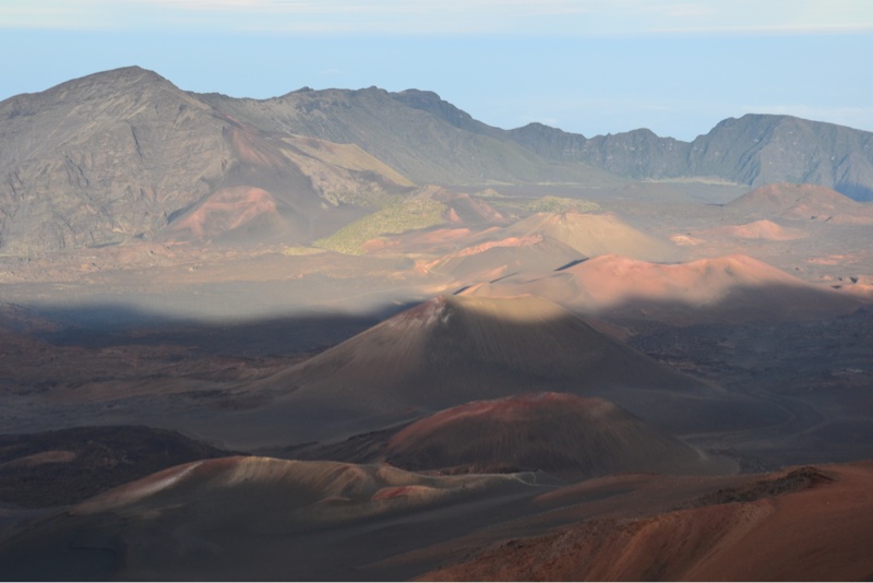 Sonnenuntergang am Haleakala Krater auf ca. 3.000 Meter - was für Farben
