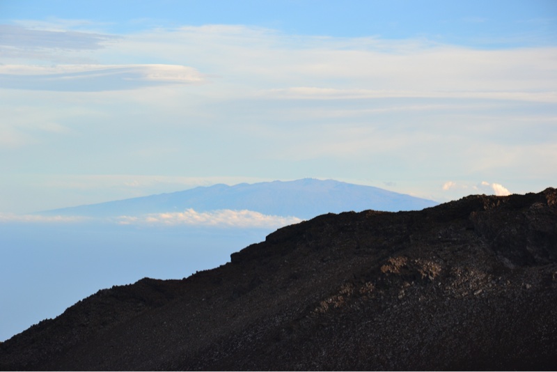 Im Hintergrund der Mauna Kea der höchste Berg auf Hawaii - auf der Insel Hawaii (oder auch Big Island) unser nächstes Ziel