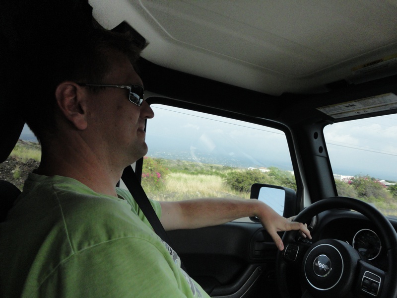 Fredchen fährt den Jeep