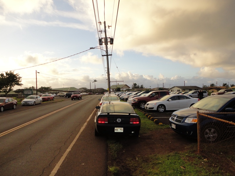 Hier haben wir mit hunderten von Menschen den Tsunami abgewartet