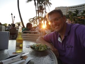 Dinner zum Sonnenuntergang, im Dukes auf der Terasse